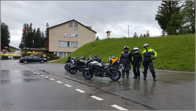 Bei Regen sind wir losgefahren (3)